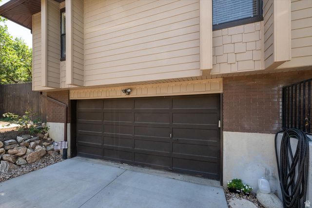 2916 E CARDIFF RD, Cottonwood Heights, UT 84121