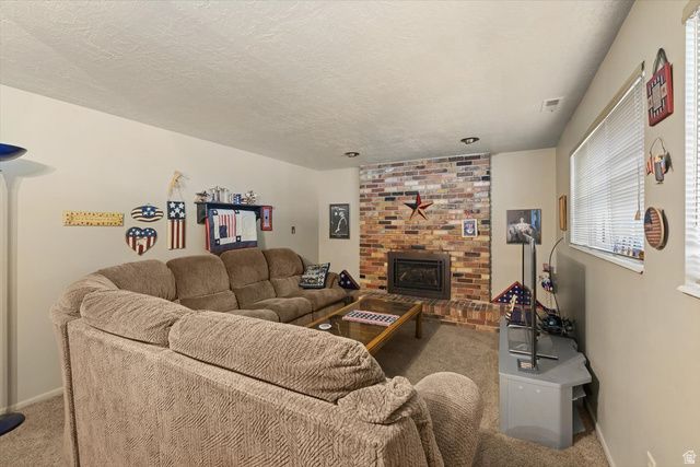 2916 E CARDIFF RD, Cottonwood Heights, UT 84121
