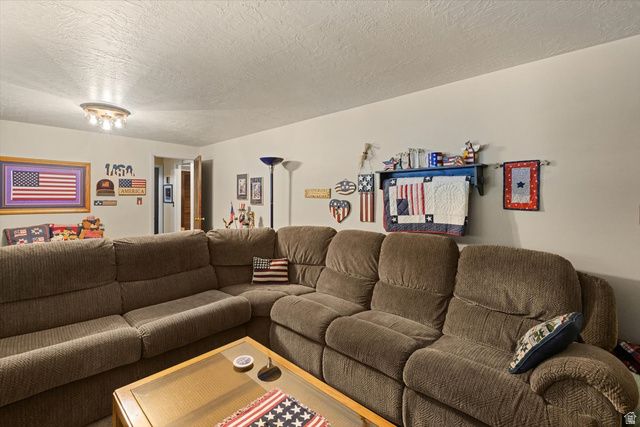 2916 E CARDIFF RD, Cottonwood Heights, UT 84121