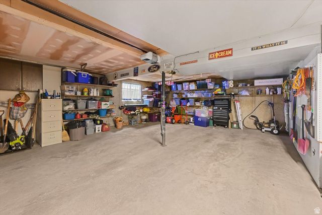 2916 E CARDIFF RD, Cottonwood Heights, UT 84121