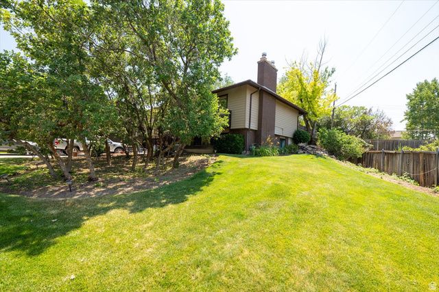 2916 E CARDIFF RD, Cottonwood Heights, UT 84121