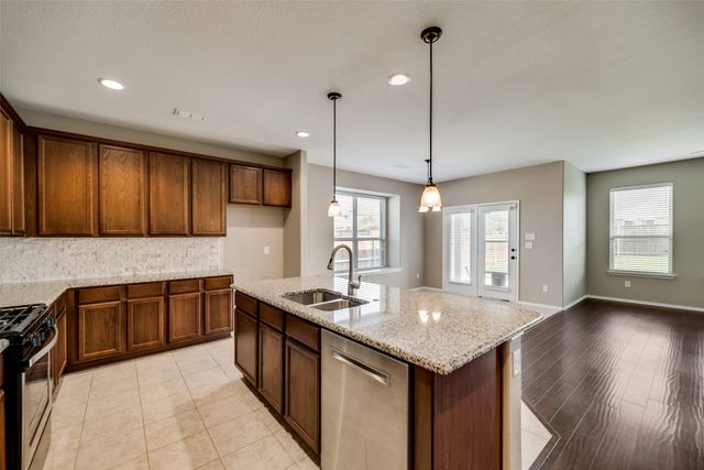1801 Meadow Trail Lane, Aubrey, TX 76227