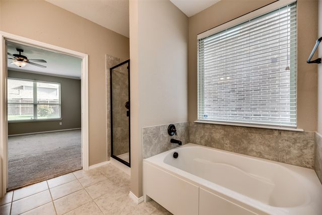 1801 Meadow Trail Lane, Aubrey, TX 76227