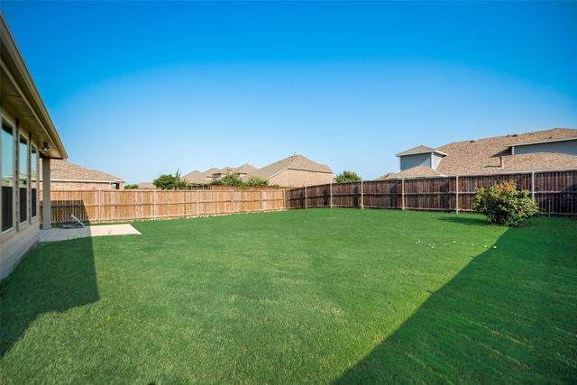 1801 Meadow Trail Lane, Aubrey, TX 76227