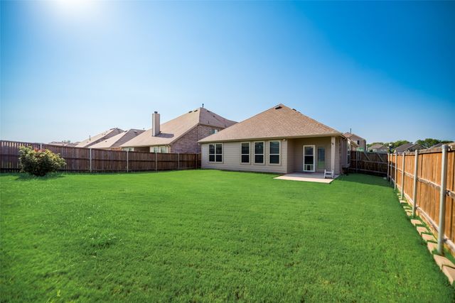 1801 Meadow Trail Lane, Aubrey, TX 76227