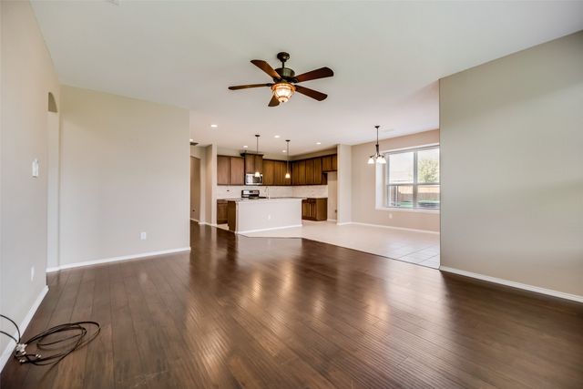 1801 Meadow Trail Lane, Aubrey, TX 76227