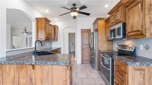 6604 W Braebourne Drive, Rogers, AR 72758