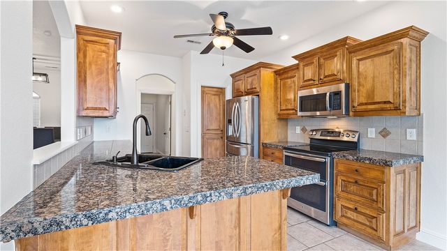6604 W Braebourne Drive, Rogers, AR 72758