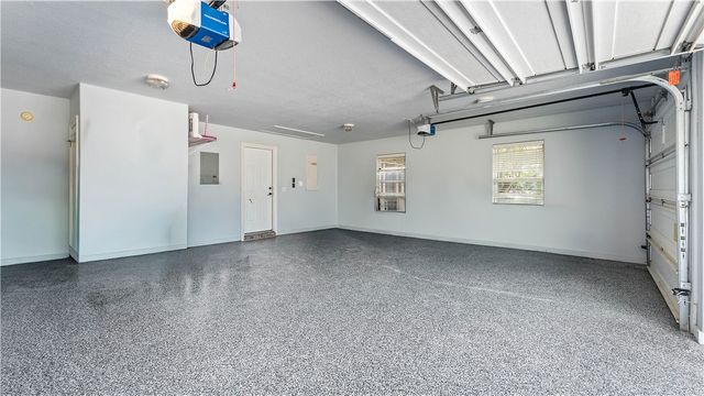 6604 W Braebourne Drive, Rogers, AR 72758
