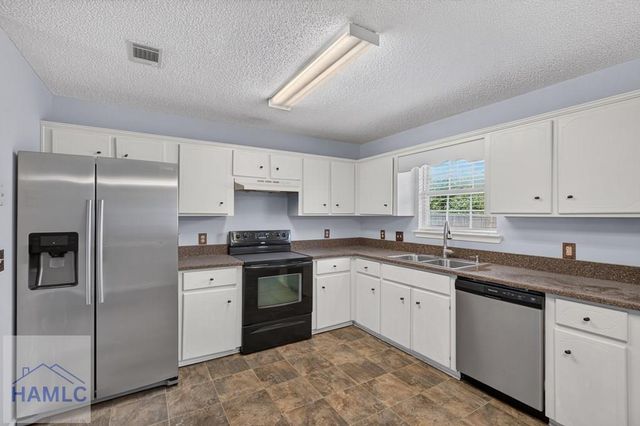 928 Poppleton Drive, Hinesville, GA 31313