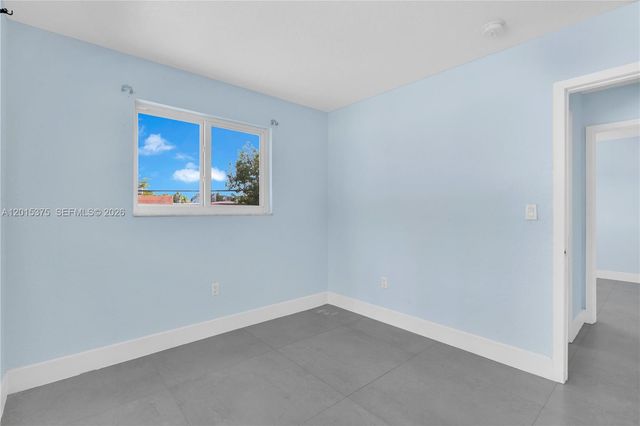 1250 SW 4th St 6, Miami, FL 33135