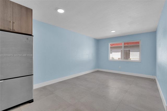 1250 SW 4th St 6, Miami, FL 33135