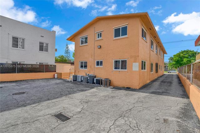 1250 SW 4th St 6, Miami, FL 33135