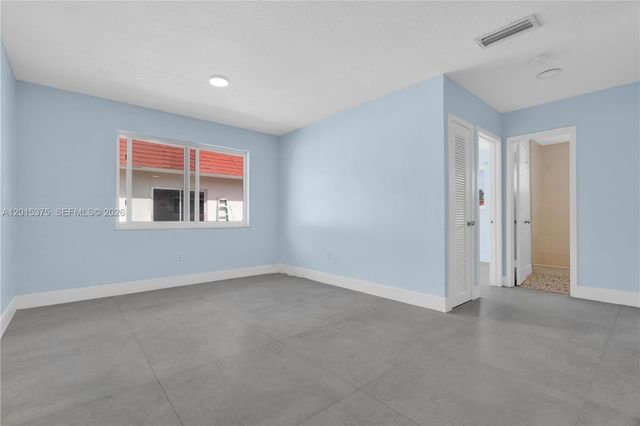 1250 SW 4th St 6, Miami, FL 33135
