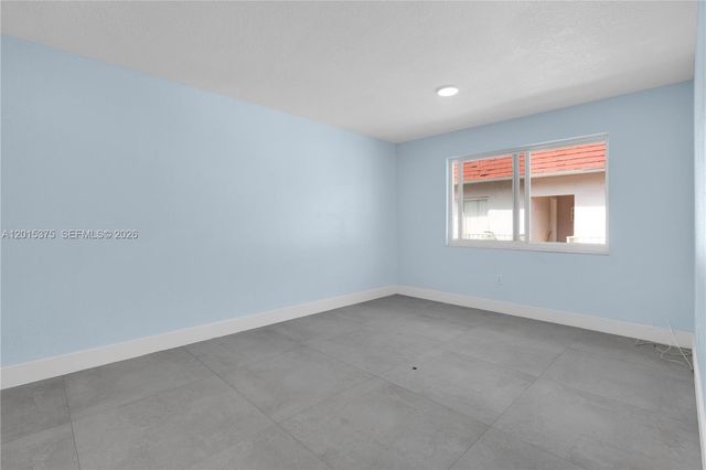 1250 SW 4th St 6, Miami, FL 33135