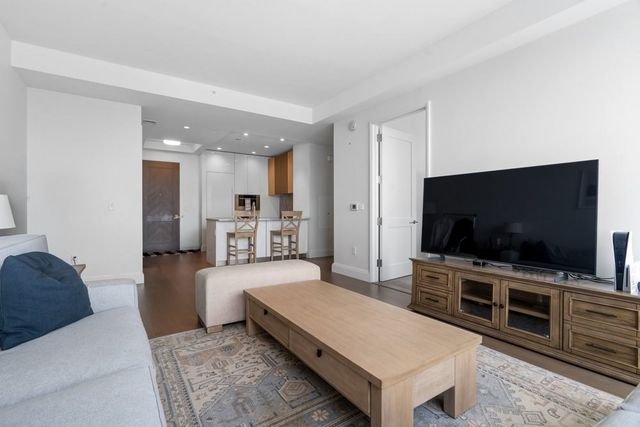 240 Devonshire St 5907, Boston, MA 02110