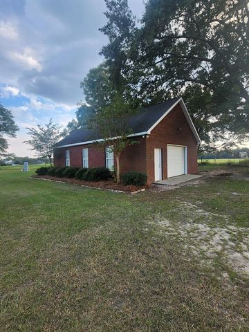 443 Ridge Drive, Headland, AL 36310