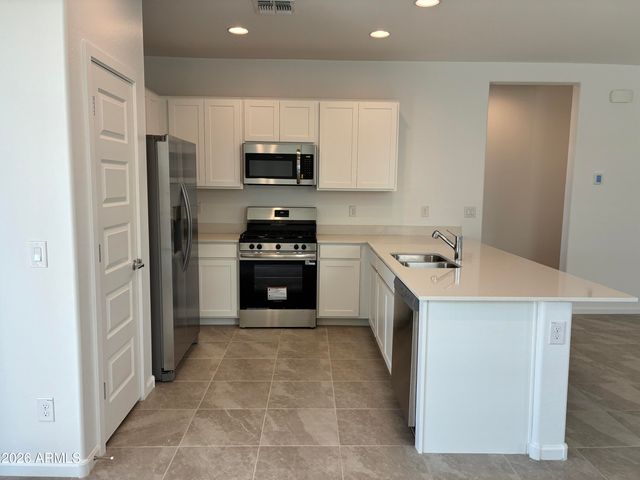 17321 W GRAY FOX Trail, Surprise, AZ 85387