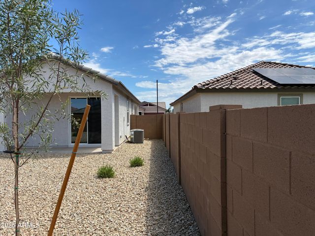 17321 W GRAY FOX Trail, Surprise, AZ 85387