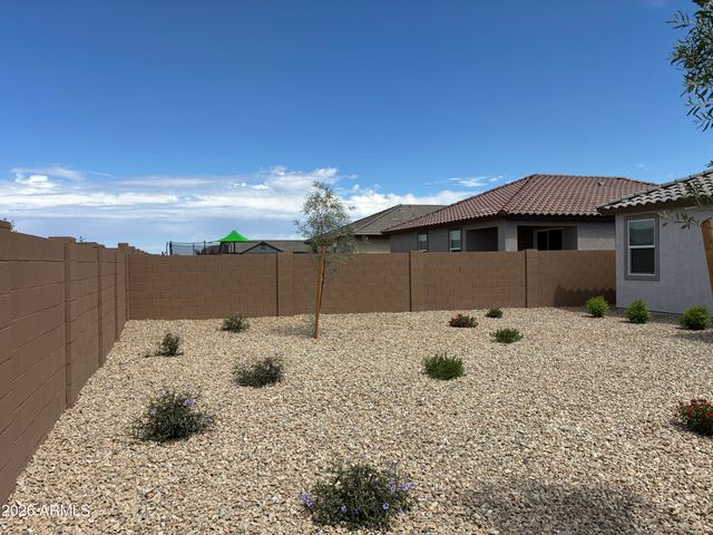 17321 W GRAY FOX Trail, Surprise, AZ 85387