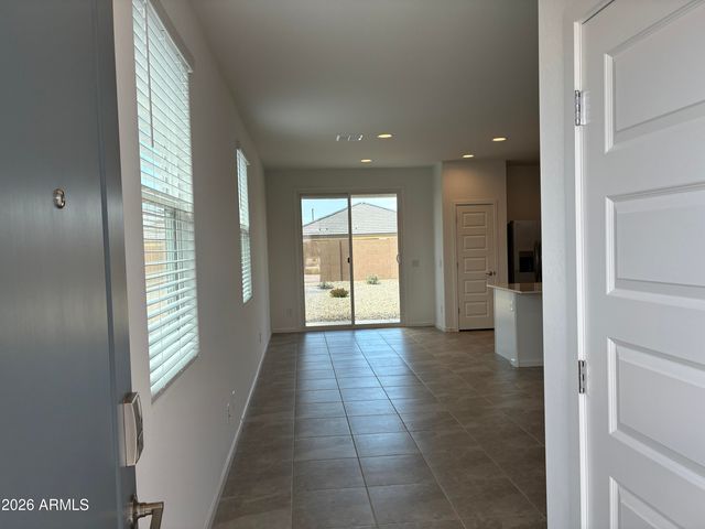 17321 W GRAY FOX Trail, Surprise, AZ 85387