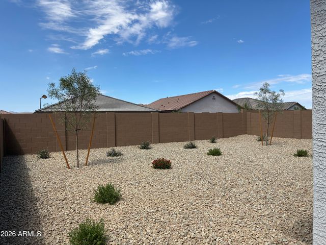 17321 W GRAY FOX Trail, Surprise, AZ 85387