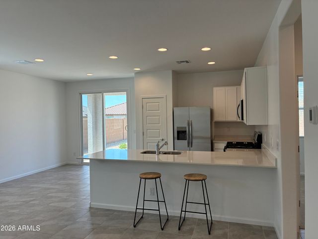 17321 W GRAY FOX Trail, Surprise, AZ 85387