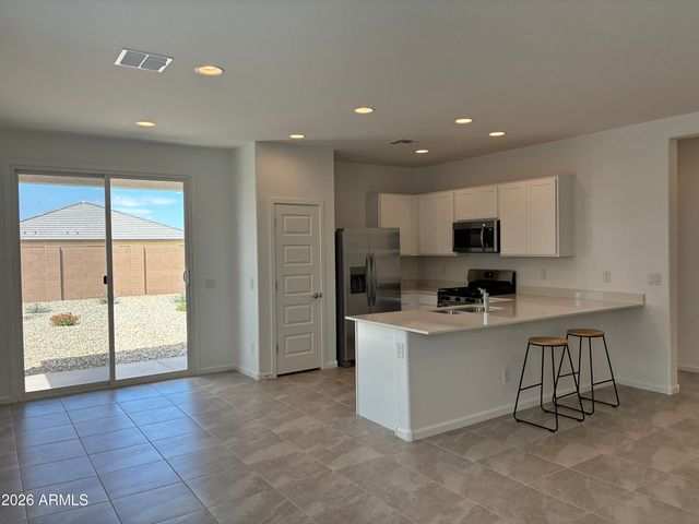 17321 W GRAY FOX Trail, Surprise, AZ 85387