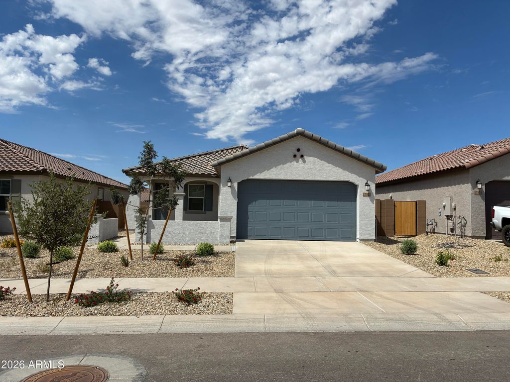 17321 W GRAY FOX Trail, Surprise, AZ 85387