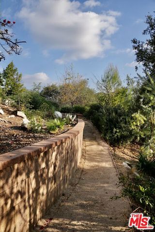 1575 E Loma Alta Drive, Altadena, CA 91001