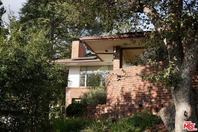 1575 E Loma Alta Drive, Altadena, CA 91001