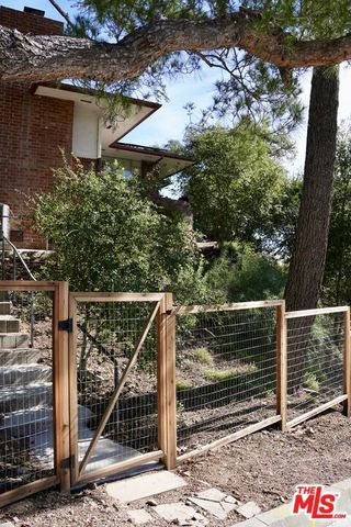 1575 E Loma Alta Drive, Altadena, CA 91001