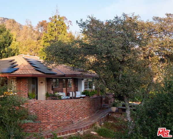 1575 E Loma Alta Drive, Altadena, CA 91001