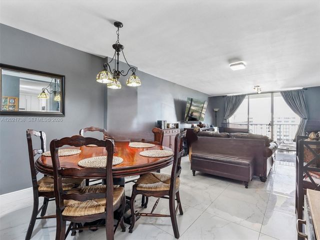 2851 NE 183rd Street 2112E, Aventura, FL 33160