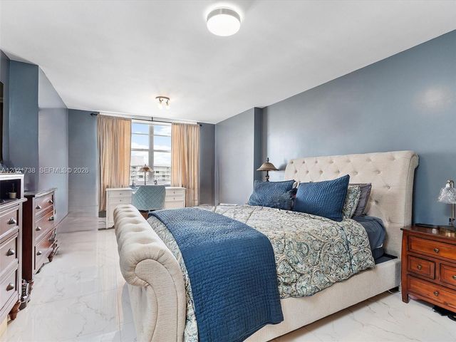 2851 NE 183rd Street 2112E, Aventura, FL 33160