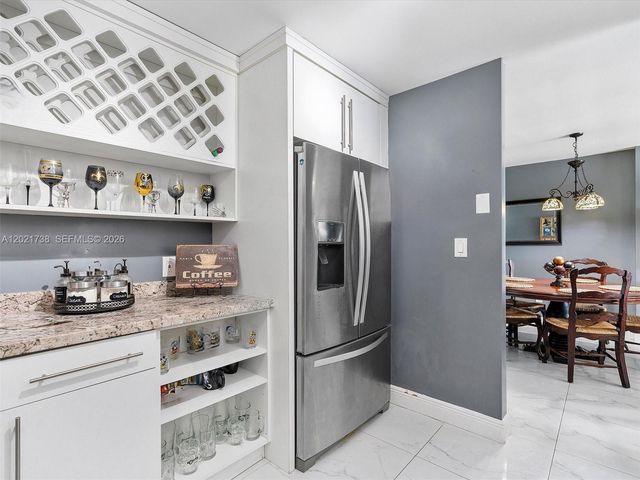 2851 NE 183rd Street 2112E, Aventura, FL 33160