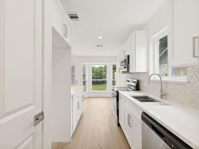 6915 Foxwaithe Lane, Humble, TX 77338