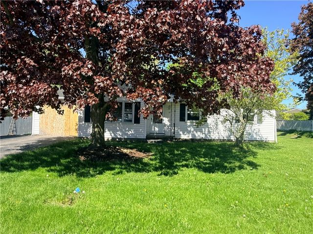 12 Gannett Road, Farmington, NY 14425