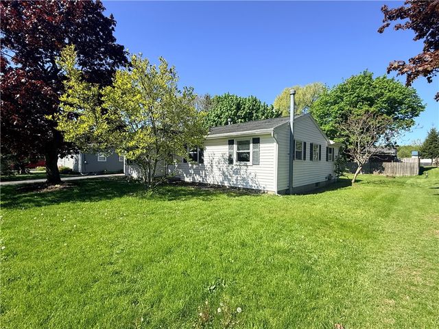12 Gannett Road, Farmington, NY 14425