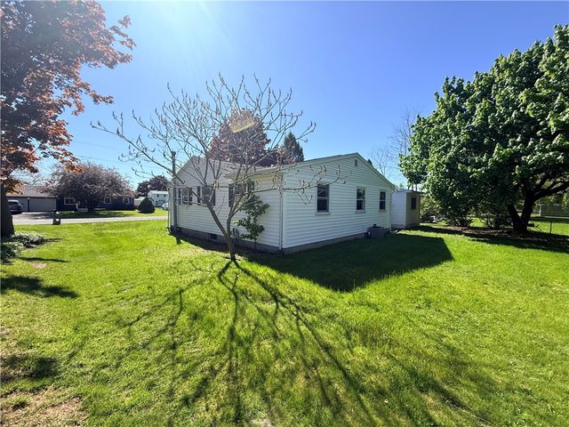 12 Gannett Road, Farmington, NY 14425