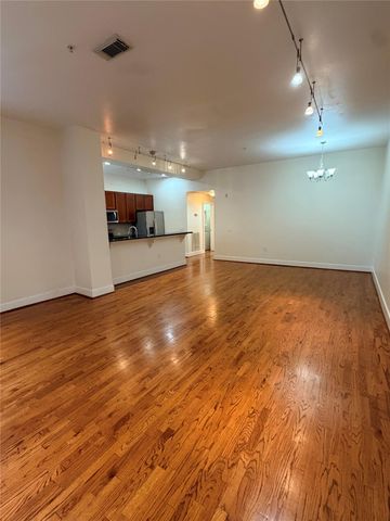 621 21st Street 303, Galveston, TX 77550