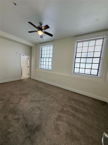 621 21st Street 303, Galveston, TX 77550