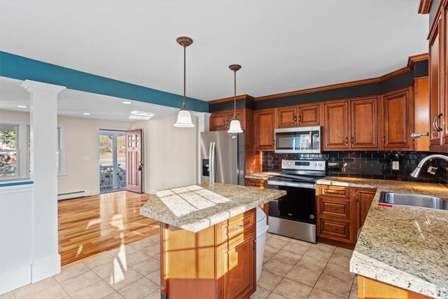 800 Tunk Hill Road, Scituate, RI 02825