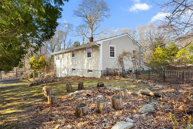 800 Tunk Hill Road, Scituate, RI 02825