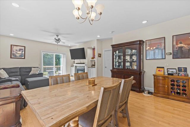 76 Chase Court, Essex, VT 05452