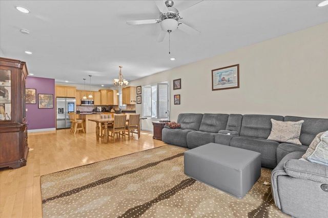 76 Chase Court, Essex, VT 05452