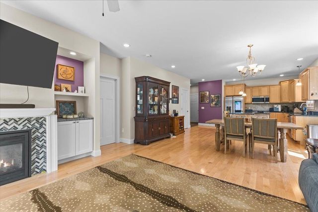 76 Chase Court, Essex, VT 05452