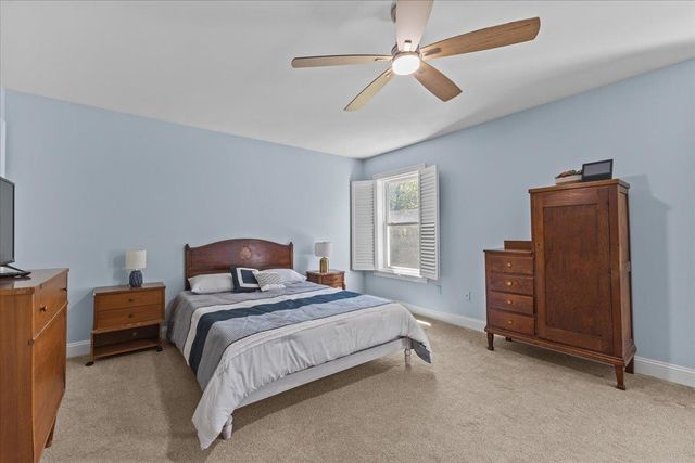 76 Chase Court, Essex, VT 05452