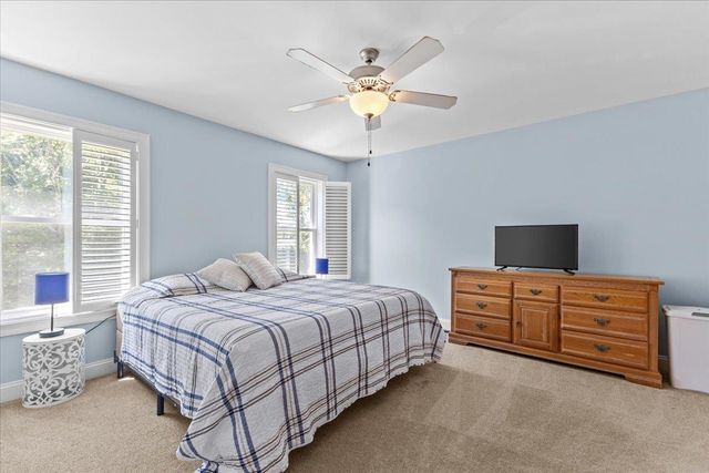 76 Chase Court, Essex, VT 05452