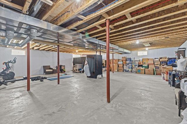 76 Chase Court, Essex, VT 05452